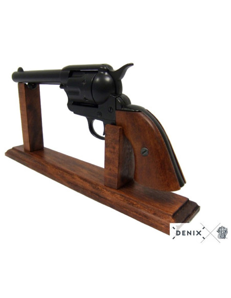 Wooden support for revolvers