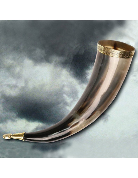 Viking horn without hole, 38 cms.
