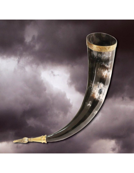 Viking horn without hole, 36 cms.