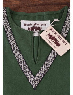 Ailrik green medieval tunic
