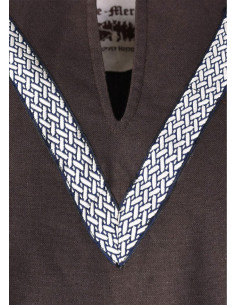 Ailrik brown medieval tunic 2
