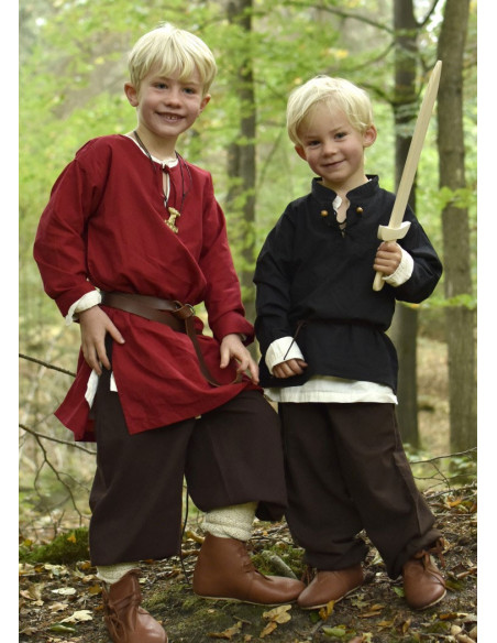 Medieval shirt child, Colin Medieval shirt child, Colin