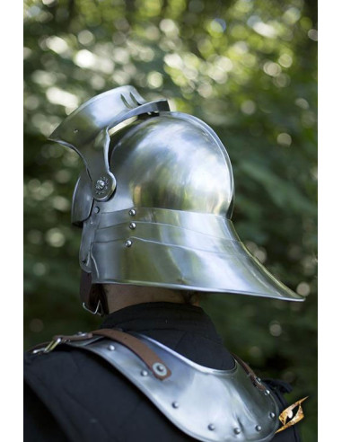 Sallet helmet with visor