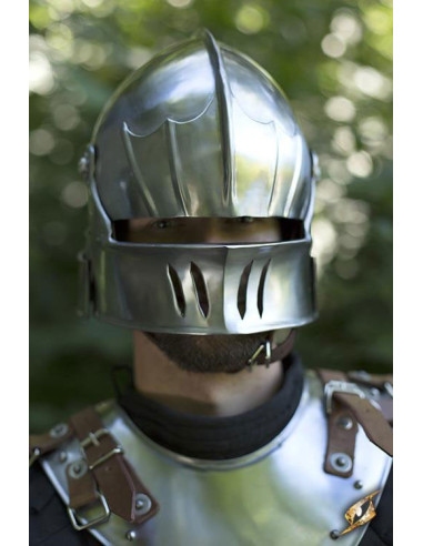 Sallet helmet with visor