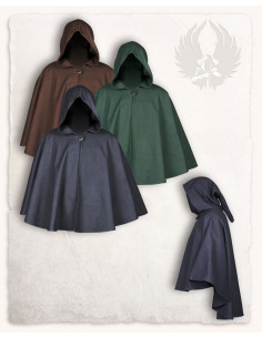 Short hooded cape