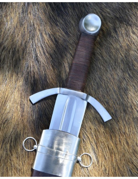 One-handed medieval sword, broad blade