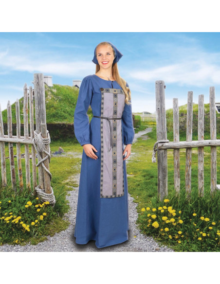 traditional viking dress