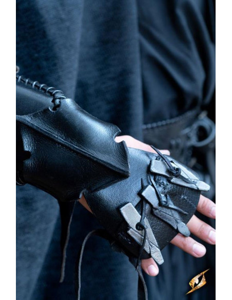 Assassin claw bracelet, right arm (1...