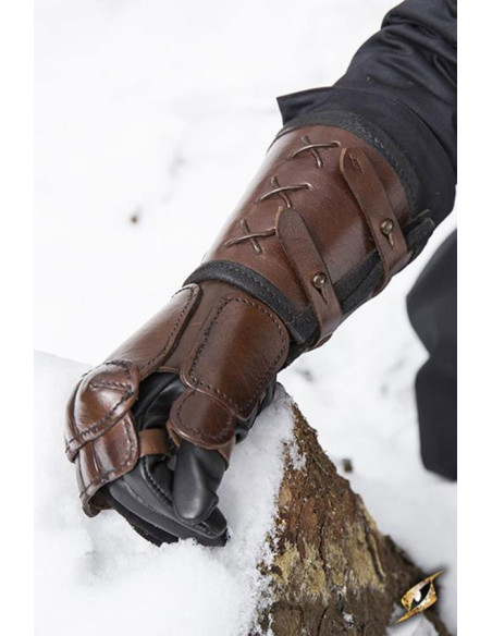 Leather gauntlet, right arm (1 pc.)