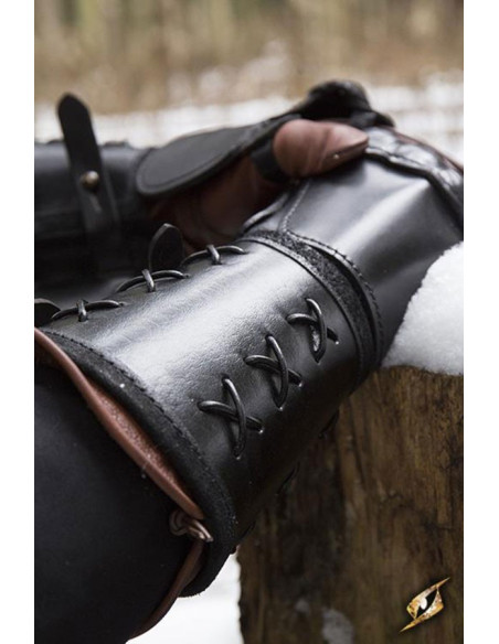 Leather gauntlet, right arm (1 pc.)
