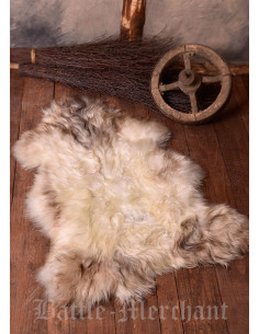 Light colored Nordic sheepskin, 110 cms.