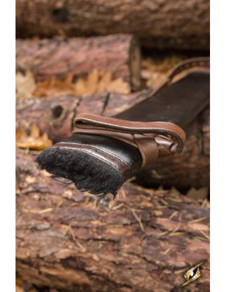 Long leather scabbard, right hand