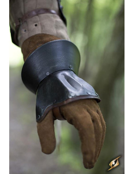 Simple medieval gauntlets, Dark...
