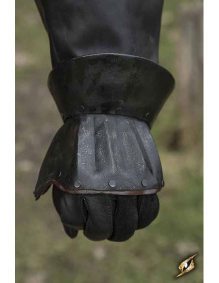 Simple medieval gauntlets, Dark...