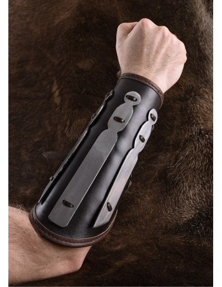 Metal reinforced leather bracelet Metal reinforced leather bracelet