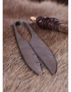 Hand forged medieval scissors, spring steel 2