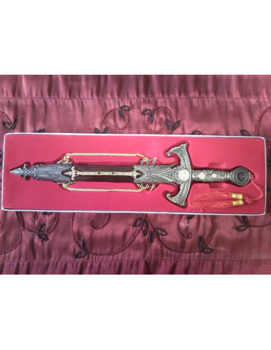 Templar dagger with scabbard