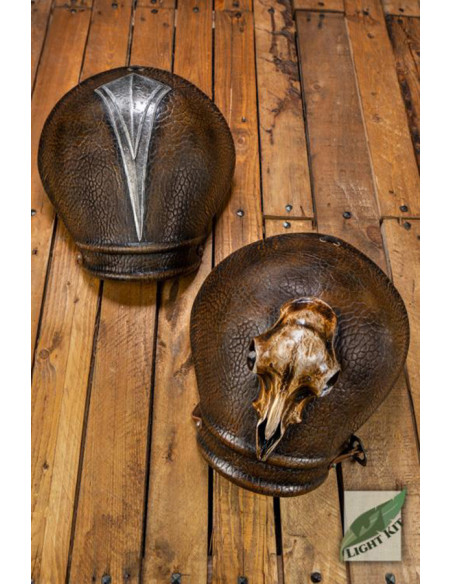 Polyurethane shoulder pads of the...