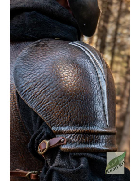 Polyurethane shoulder pads of the...