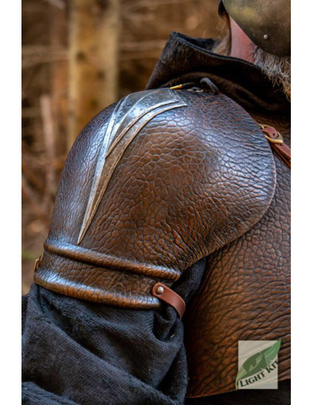 Polyurethane shoulder pads of the...