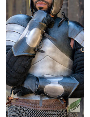 https://www.medieval-shop.co.uk/35427-large_default/medieval-bracers-of-the-bodyguards-epic-armory.jpg