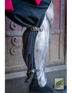 Greaves of the Palace Guards from Epic Armory 2