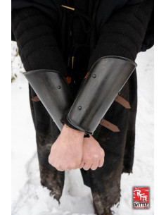 Simple medieval bracers in black, Epic Armory