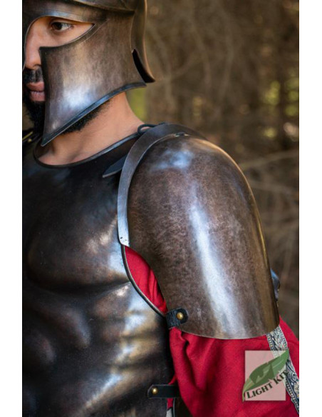 Spartan shoulder pads in...