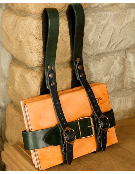 Tahalí Tiberius to carry books in...