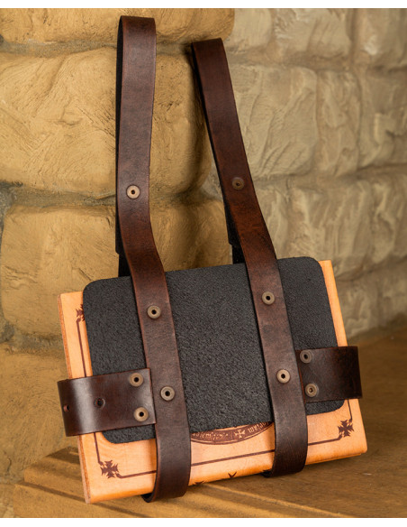 Tahalí Tiberius to carry books in...