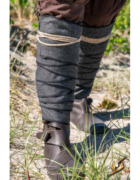 Wool spiral leg warmers with Fishbone...