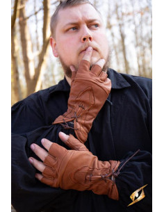 Pícaro fantasy gloves in light brown leather
