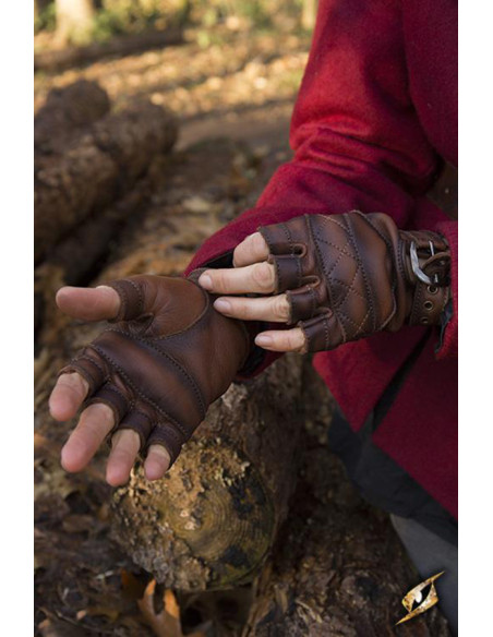 Celtic gloves in brown leather,...