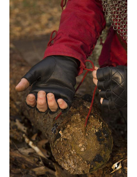 Celtic black leather gloves, buckle...