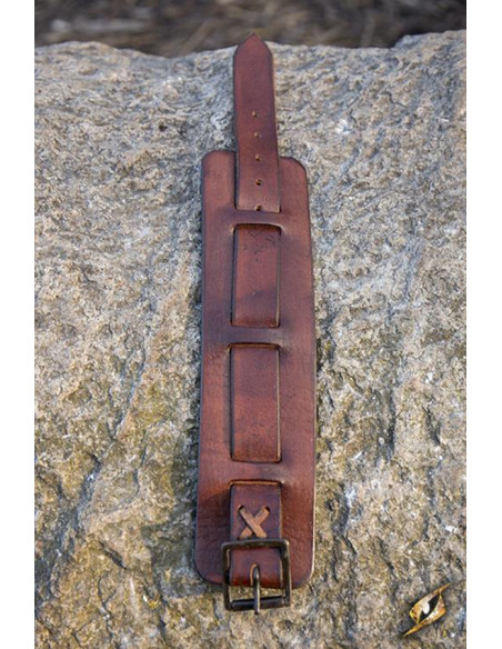One-strap leather bracelet, brown color