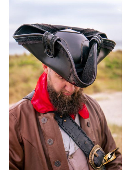 Black pirate hat in synthetic leather