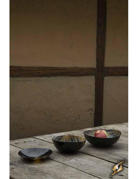 Set of 3 plates for the Innkeeper,...