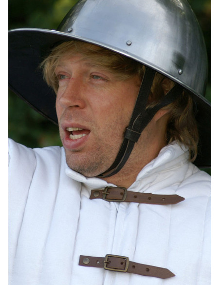 Adjustable white prawn with buckles