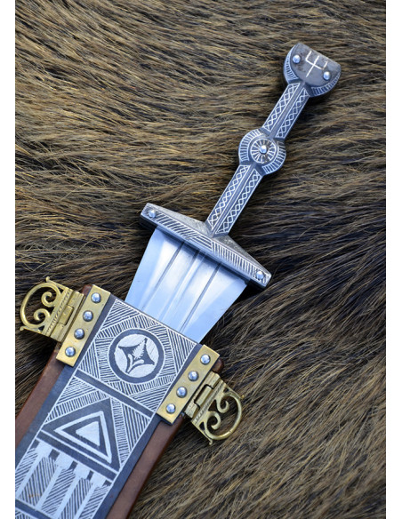 Vindonissa pugio inlaid with silver