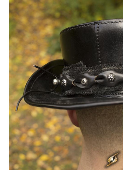 Small top hat in black