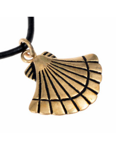 Medieval scallop shell pendant from Santiago