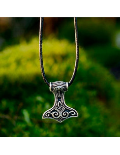 Thor's hammer pendant from Rus