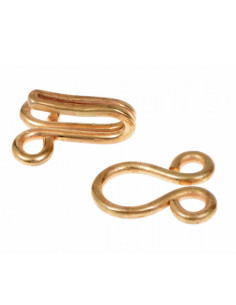 Medieval and Renaissance dress or cape closure 2