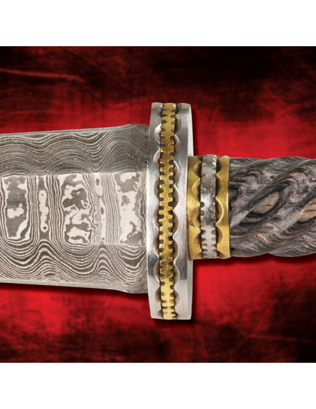 Dragon Tooth Dagger in Damascus Steel