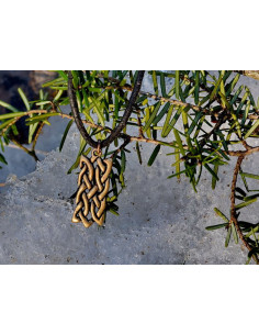 Rectangular Celtic pendant with Celtic knot 2