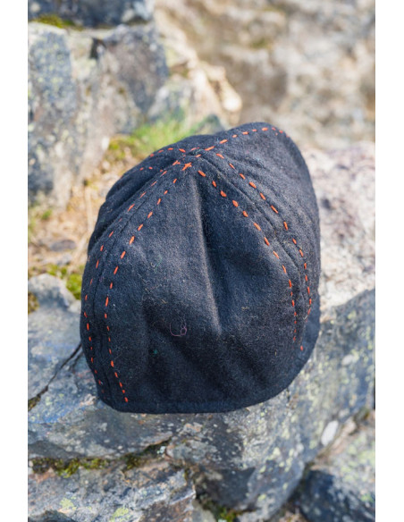 Black Viking wool cap Sjard model