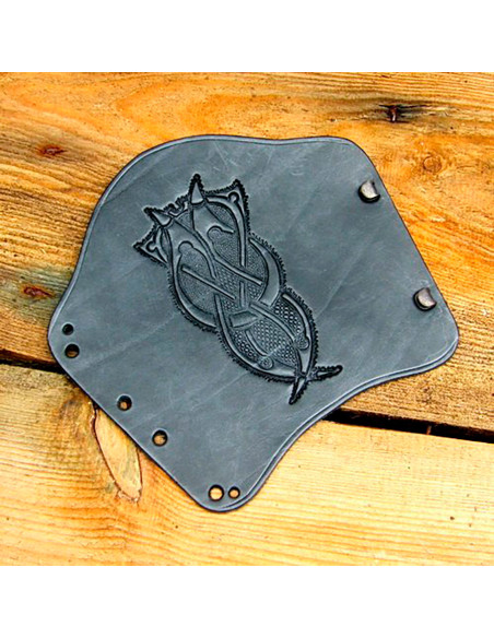 Archer bracelet with Celtic knot