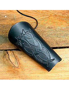 Archer bracelet with Celtic knot