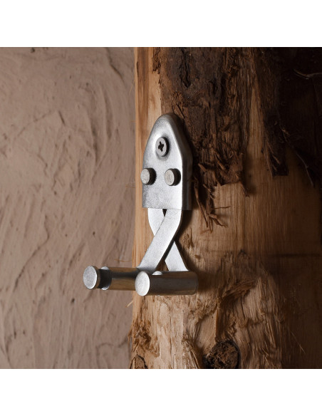 Adjustable bracket to hang sword on...