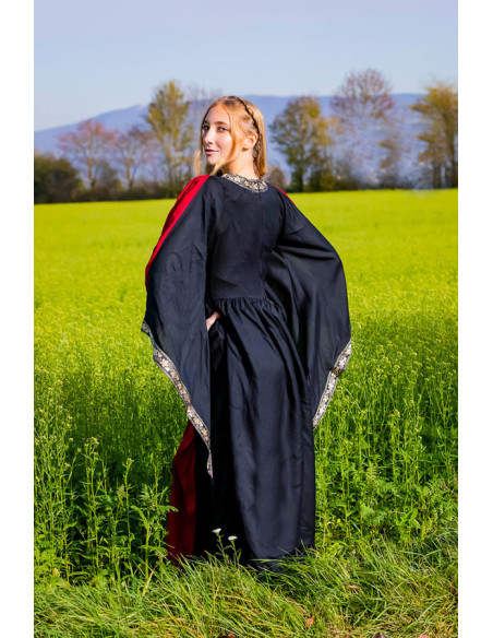 Nobility dress, red-black